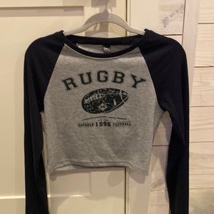 ADORABLE LONG SLEVE CROP TOP!